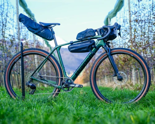 GRAVEL BIKE